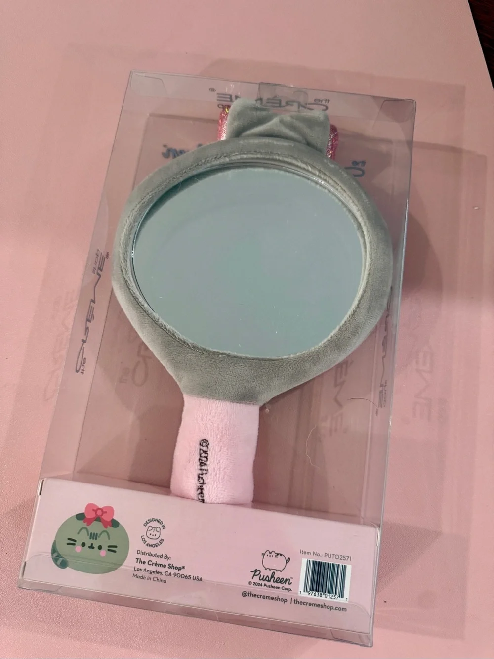 🎀 NIB The Créme Shop x Pusheen Plush Portable Mirror (Holiday Limited Edition) 🎀
